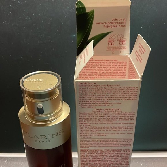 Clarins Double Serum Complete Age Control Concentrate 75 ml./ 2.5 oz. New in Box - Picture 9 of 10